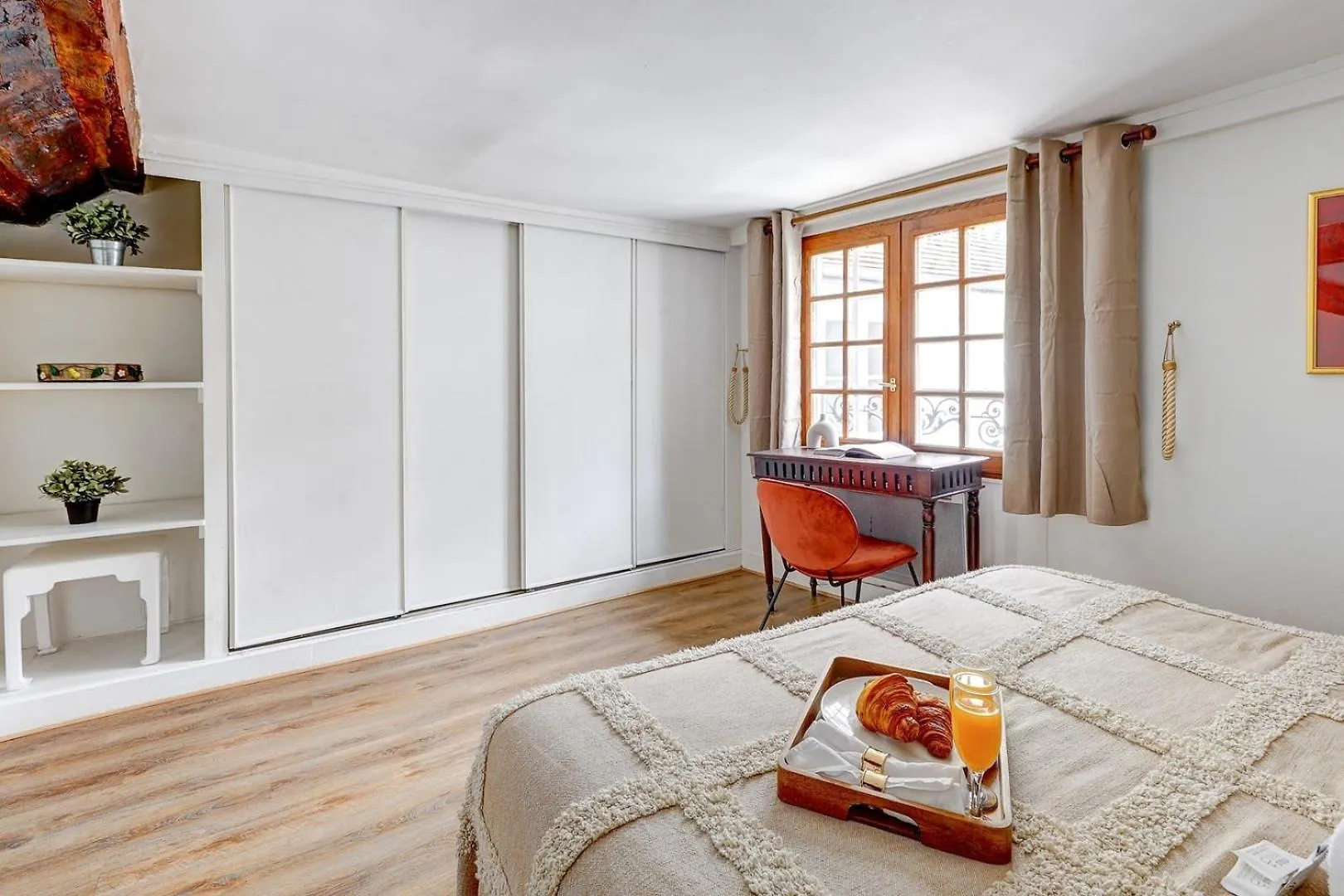 Apartment Bnbnook - Stylish 2Br - Ile St-Louis - Notre-Dame Paris France